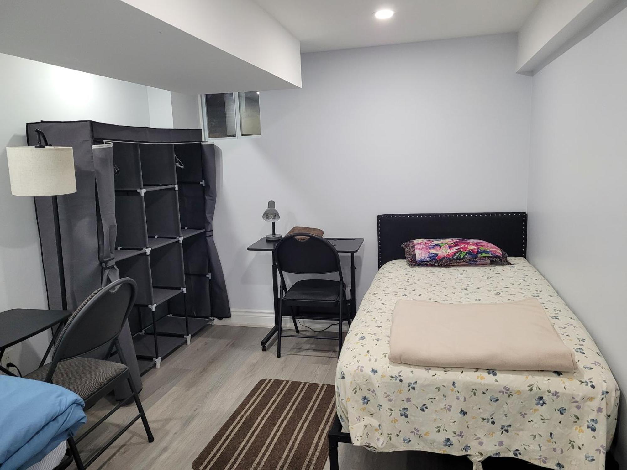 Cozy Room In A Quiet Neighbourhood Toronto Dış mekan fotoğraf