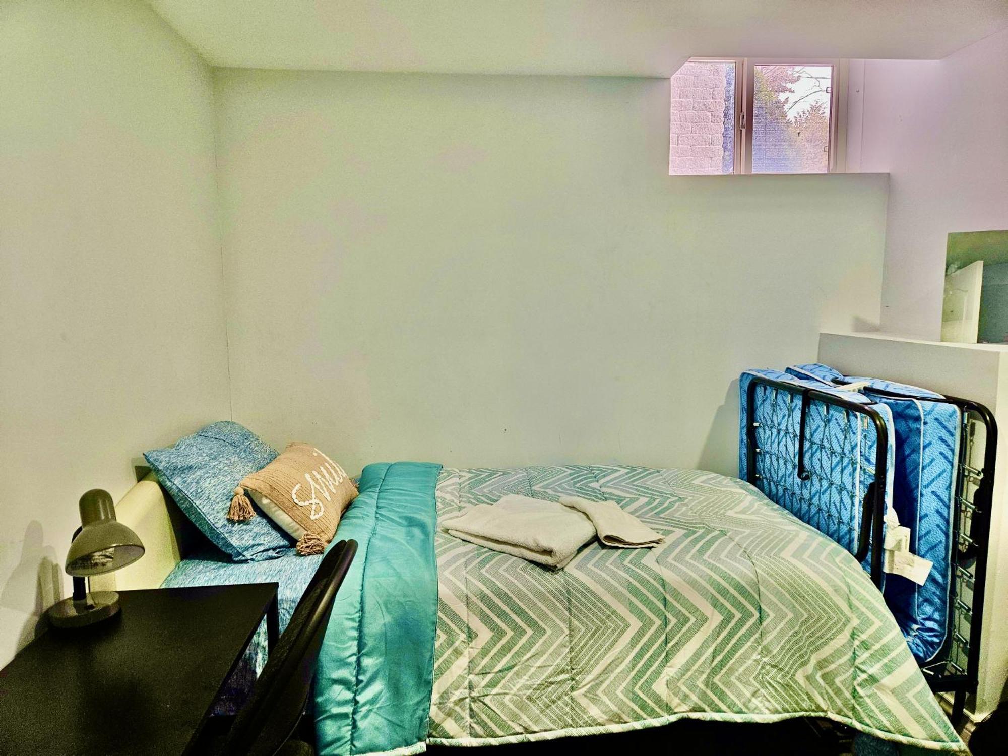 Cozy Room In A Quiet Neighbourhood Toronto Dış mekan fotoğraf